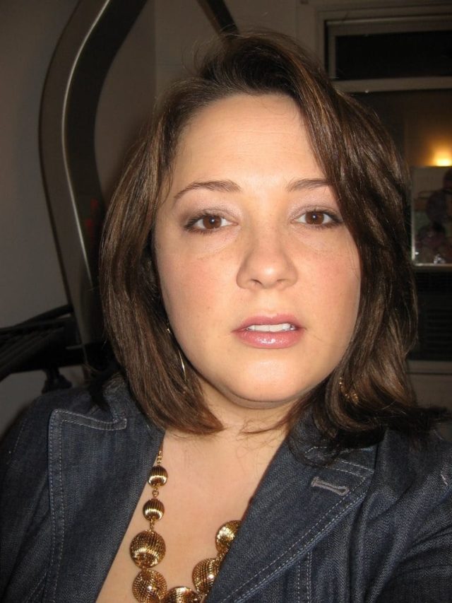 What I Wore for My Sister's Birthday 2 Alison Gary of Wardrobe Oxygen in a gold ball necklace and denim blazer