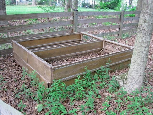 DIY compost bin