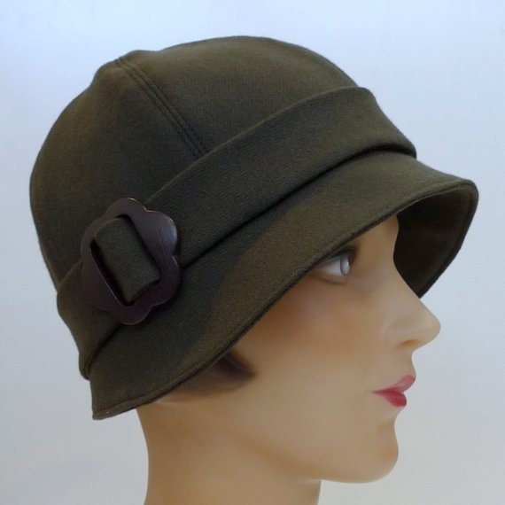 cloche hat.jog