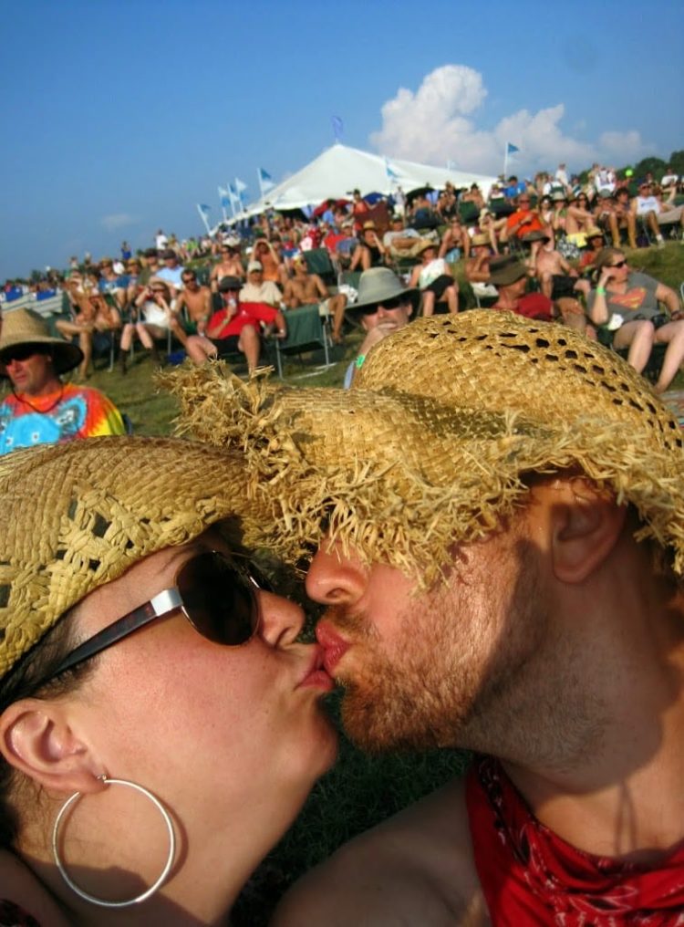 A Recap of Bonnaroo 2011 and What I Saw Sunday 9 Karl and Alison Gary in straw hats at Bonnaroo 2011