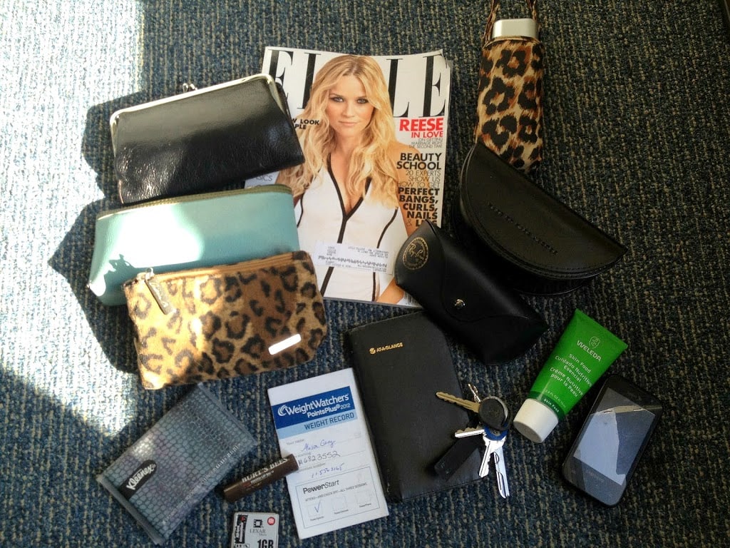 What's In My Bag? (and what is in yours?) Wardrobe Oxygen