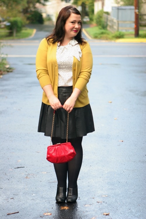Tuesday: Sign of Fall 1 mommy fashion blog1