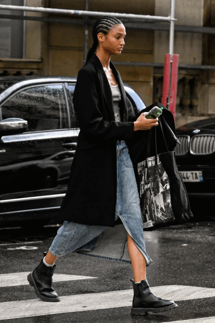 how to style chelsea boots with a denim skirt