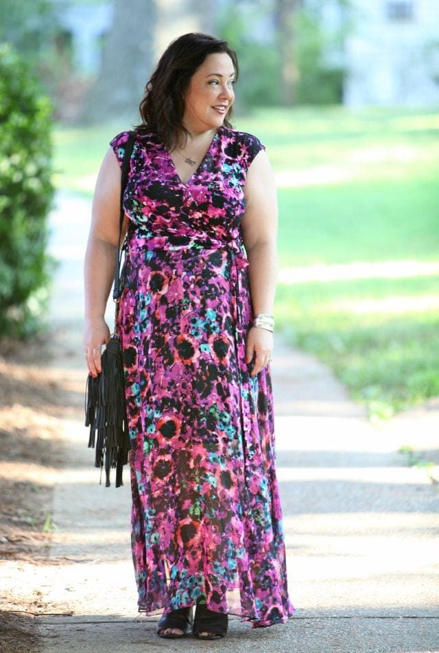 Wardrobe Oxygen outfit post featuring Taylor Dresses via Gwynnie Bee and Handbang Heaven