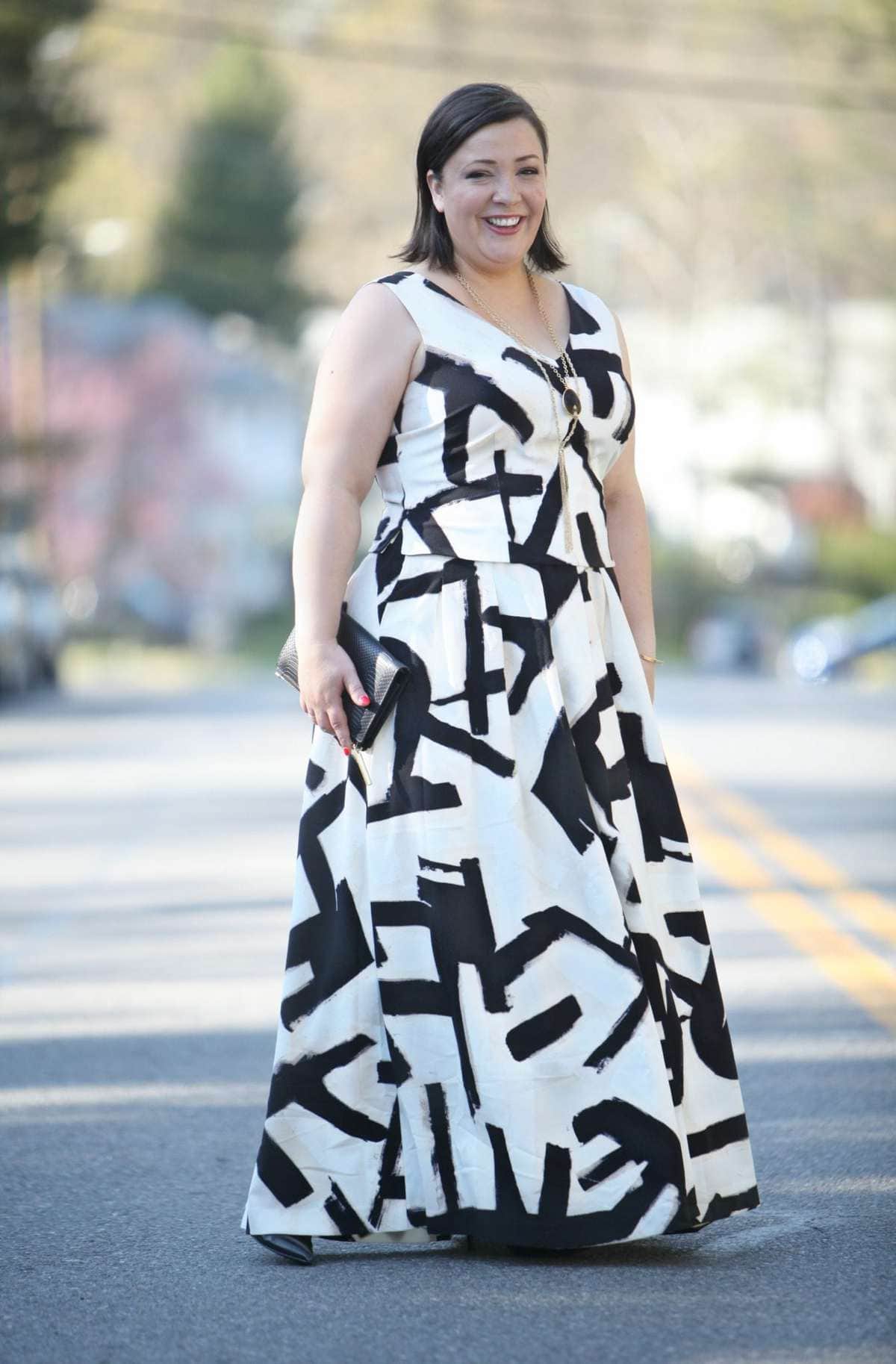 Wardrobe Oxygen, over 40 fashion blogger wearing a Nic + Zoe brushstrokes skirt and top