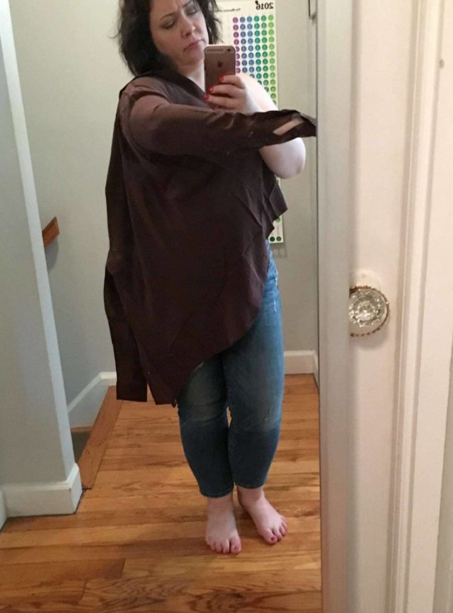 Wrong item delivered from Everlane | Thoughts on Everlane Sizing featured by popular DC curvy fashion blogger, Wardrobe Oxygen