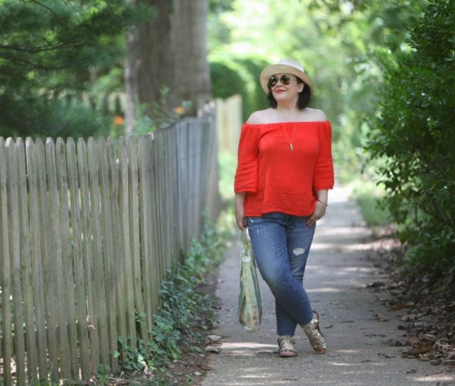 over 40 blogger wardrobe oxygen in michael stars top and gap jeans