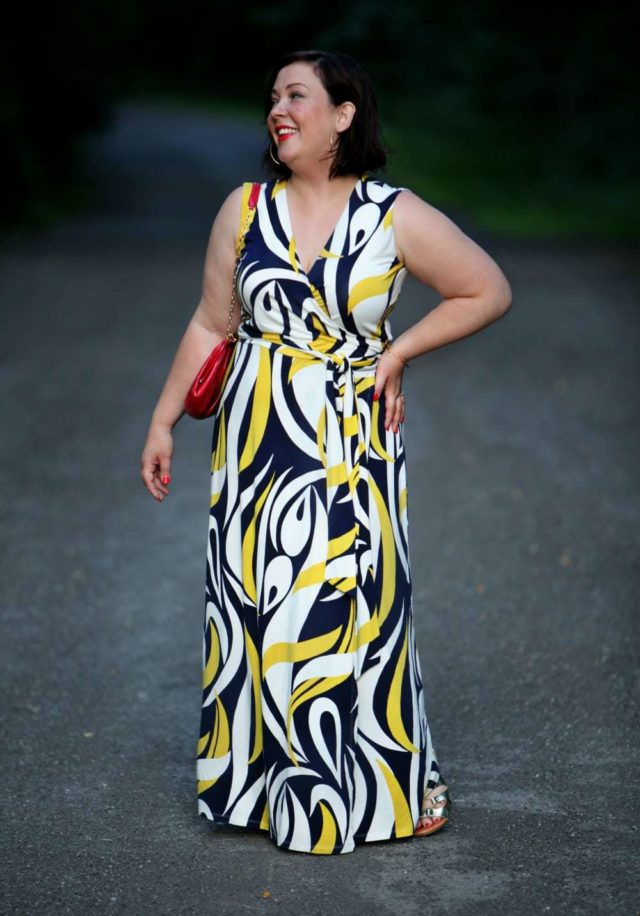 wardrobe oxygen over 40 blogger in graphic boden maxi dress