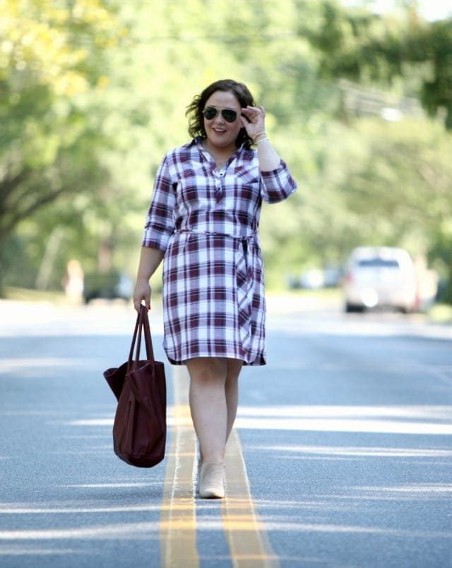Wardrobe Oxygen wearing a shirtdress from Foxcroft with a tote from Adora Bags