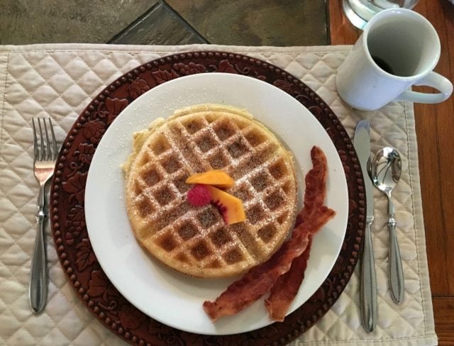 crooked-oak-mountain-inn-asheville-waffles