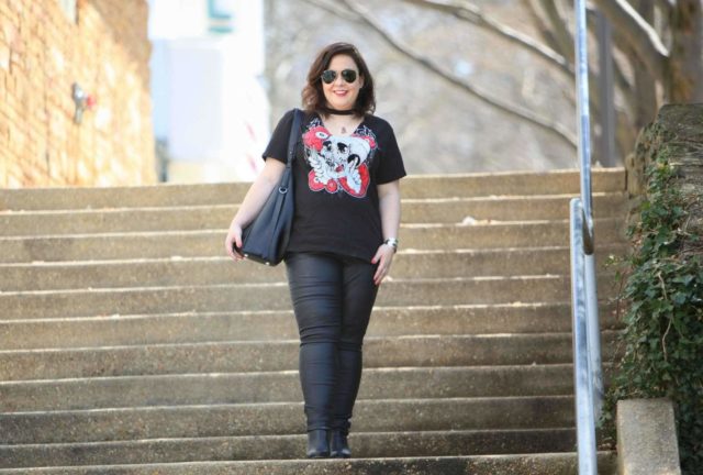 Blogger Wardrobe Oxygen in a Metallica Choker T-Shirt from Topshop, Junarose coated jeans via Dia&Co, and an ALLSAINTS black leather tote