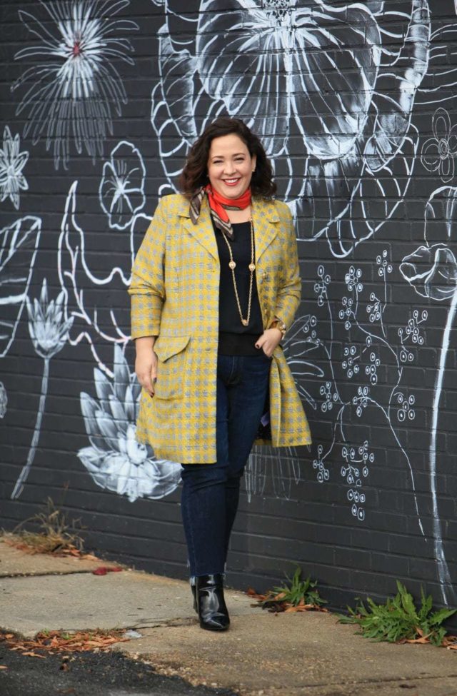 Wardrobe Oxygen in the cabi Regent Jacket, Deidre Scarf, Indulgence Tank and High Straight jeans fall 2017