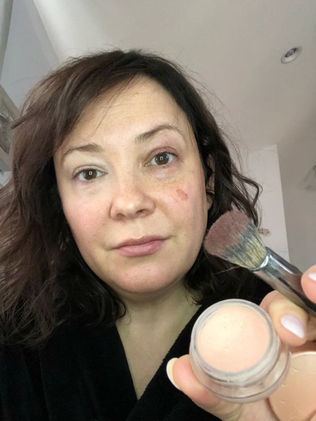 becca under eye brightener technique