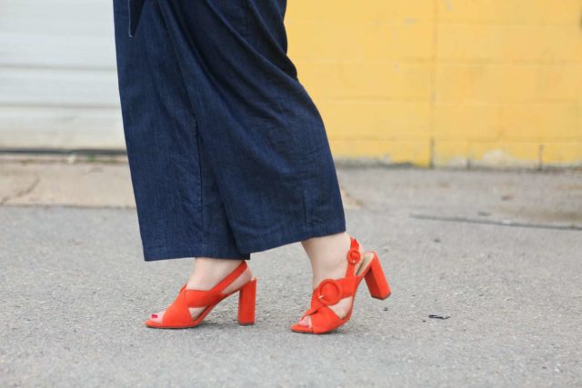 Ann Taylor Magda Suede Buckle Block Heel Sandals in Orange on Wardrobe Oxygen #anntaylor #blockheel - ELOQUII Denim Jumpsuit styled by popular Washington DC petite fashion blogger, Wardrobe Oxygen