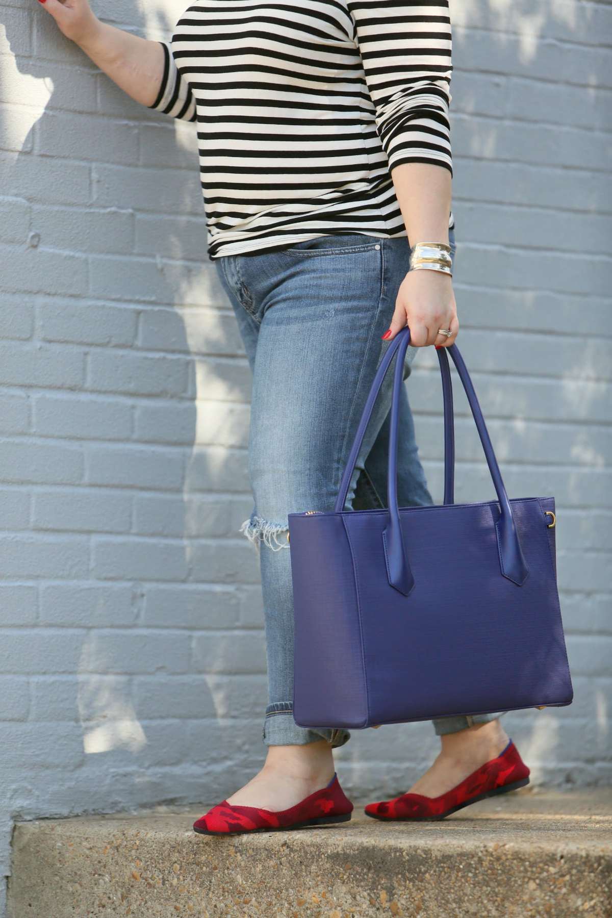 A review of the Dagne Dover Legend Tote, how it hols up, and how it compares to the Allyn Tote - Dagne Dover Tote Legend vs Allyn review featured by popular Washington DC fashion blogger, Wardrobe Oxygen