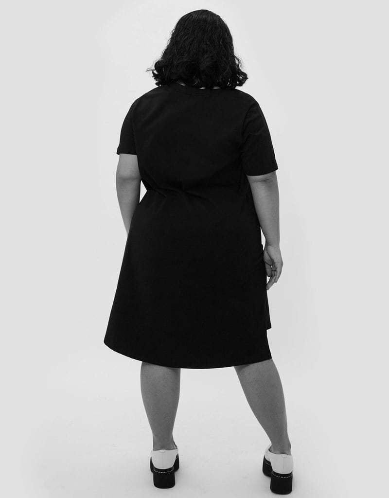 Universal Standard Now Has Petites!