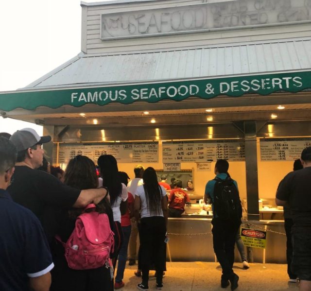 dc maine avenue fish market best crabcakes