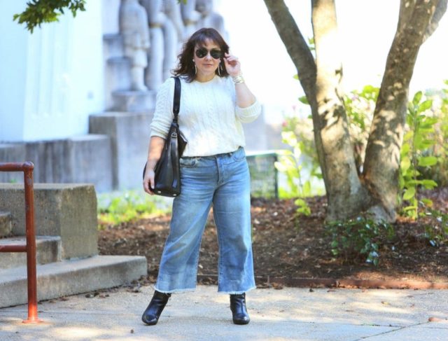 High-waisted wide leg jeans