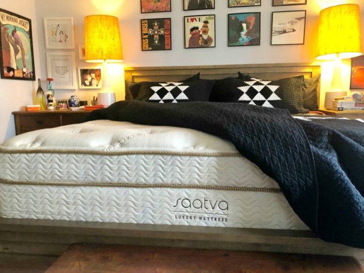 honest saatva mattress review by wardrobe oxygen