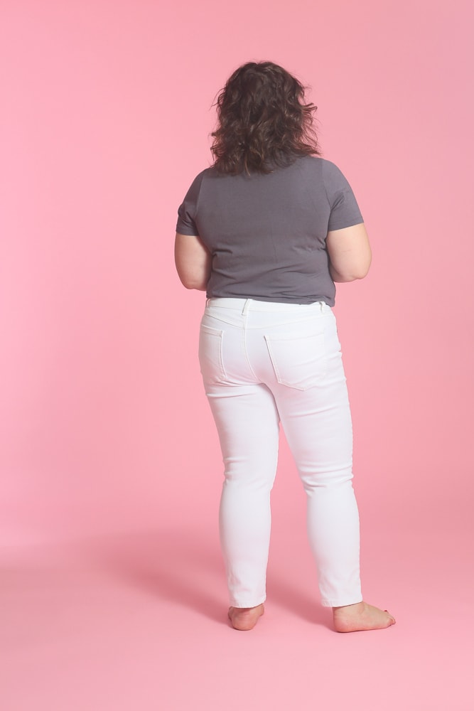 Reviewing the cabi High Straight Jean in white from their Spring 2019 collection 
