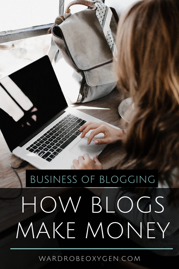 how do blogs make money