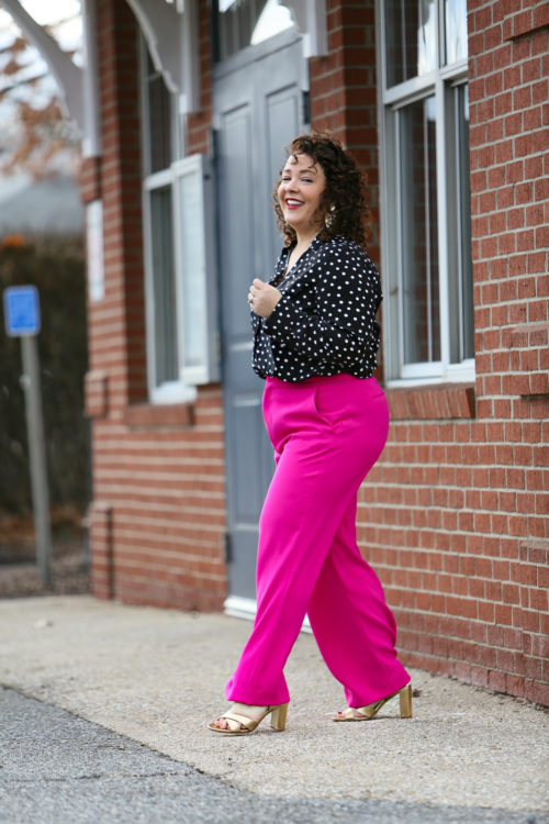 wide leg pants and sneakers outfit