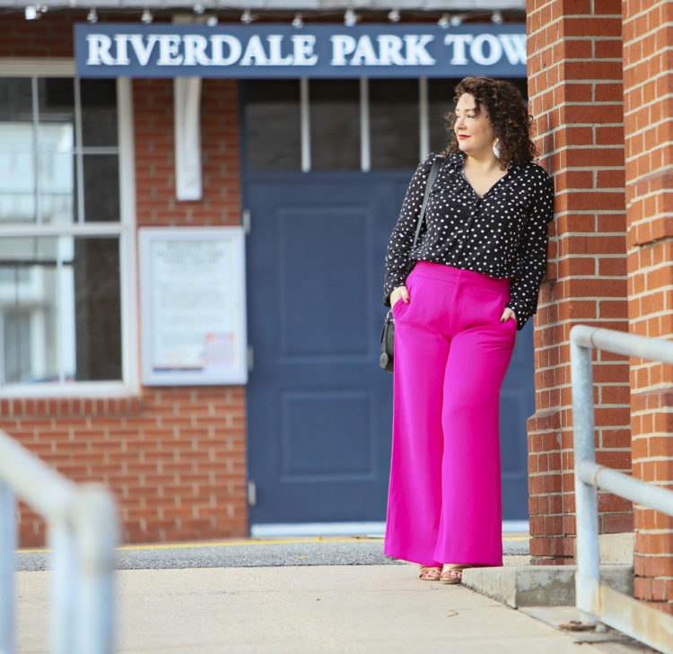 wide leg pants on a petite woman 3