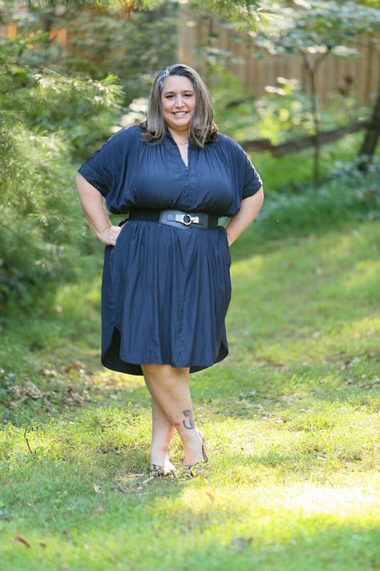 Does the ever by X Dress fit Plus Sizes? 1 Carrie wearing the navy ever by X dress cinched with a wide black stretch belt from her own closet.
