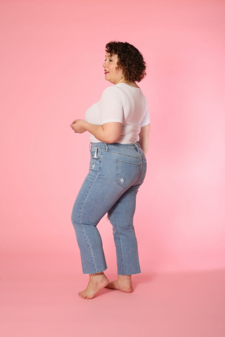 Side view of Alison in 32 Short Gap Kick Fit High Rise Jean.