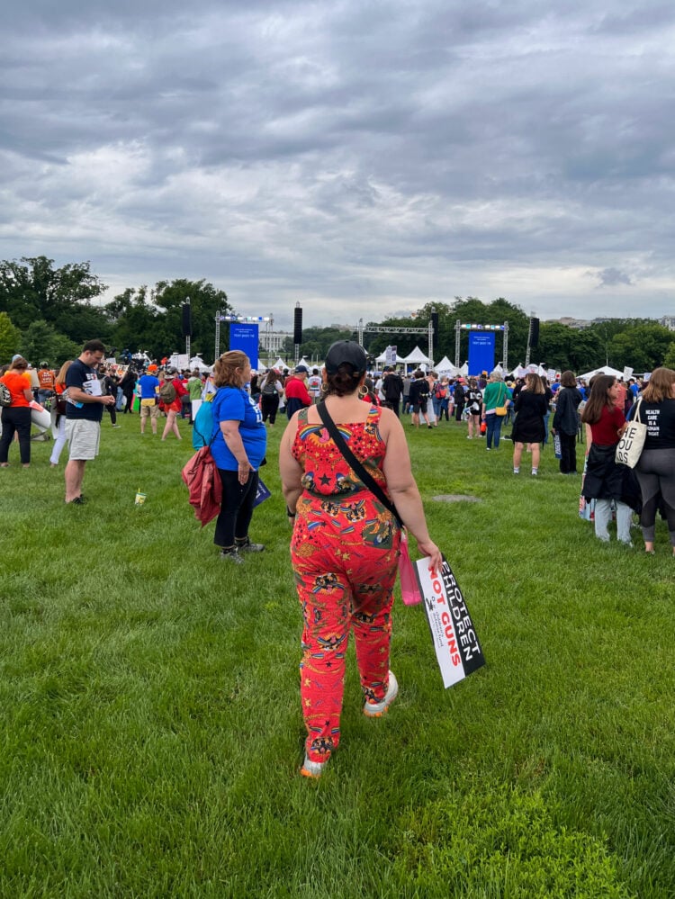 m what to wear to a gun rally