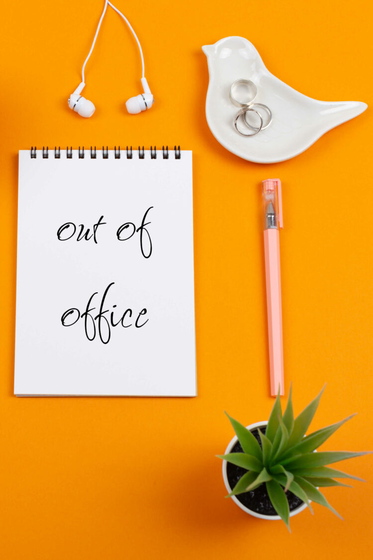 Taking a Social media Break 1 out of office 1