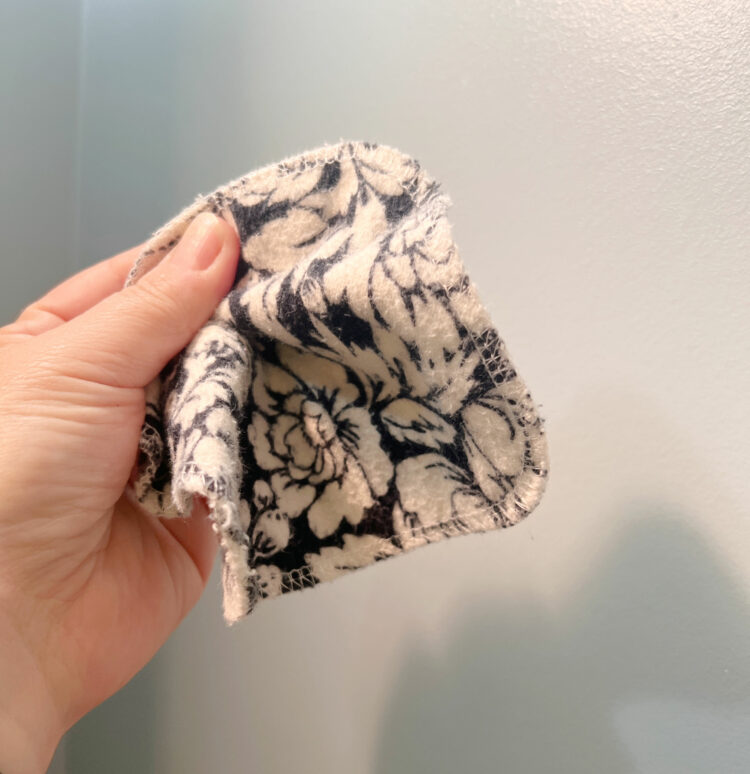reusable cotton wipe