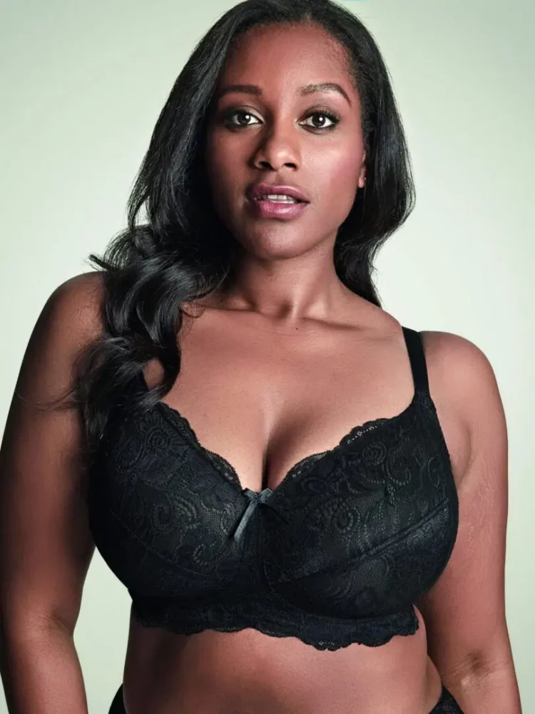 13 Best Wireless Bras for Large Breasts 2024