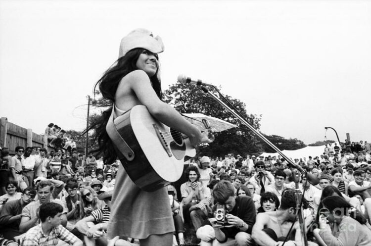 buffy sainte marie newport folk festival