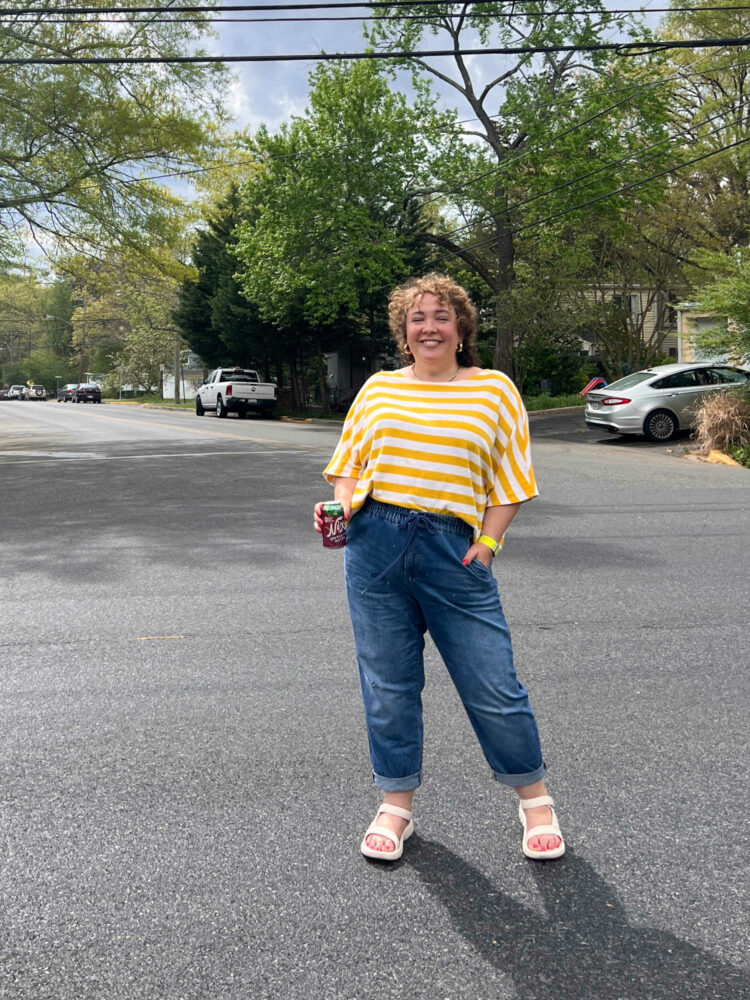 yellow stripe top with jeans