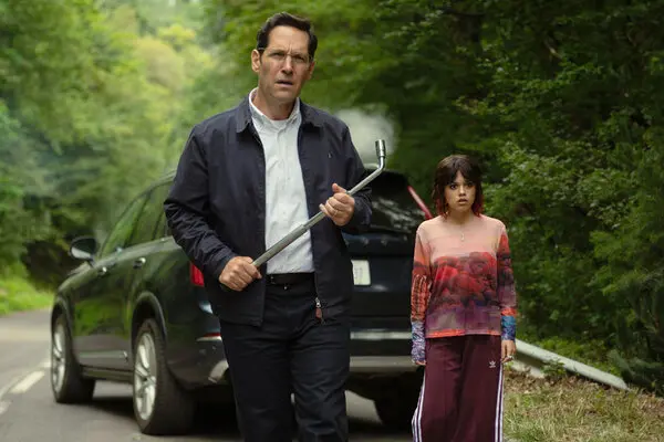 Paul Rudd and Jenna Ortega in Death of a Unicorn