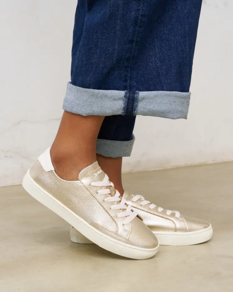 soludos the ibiza sneaker in platinum leather