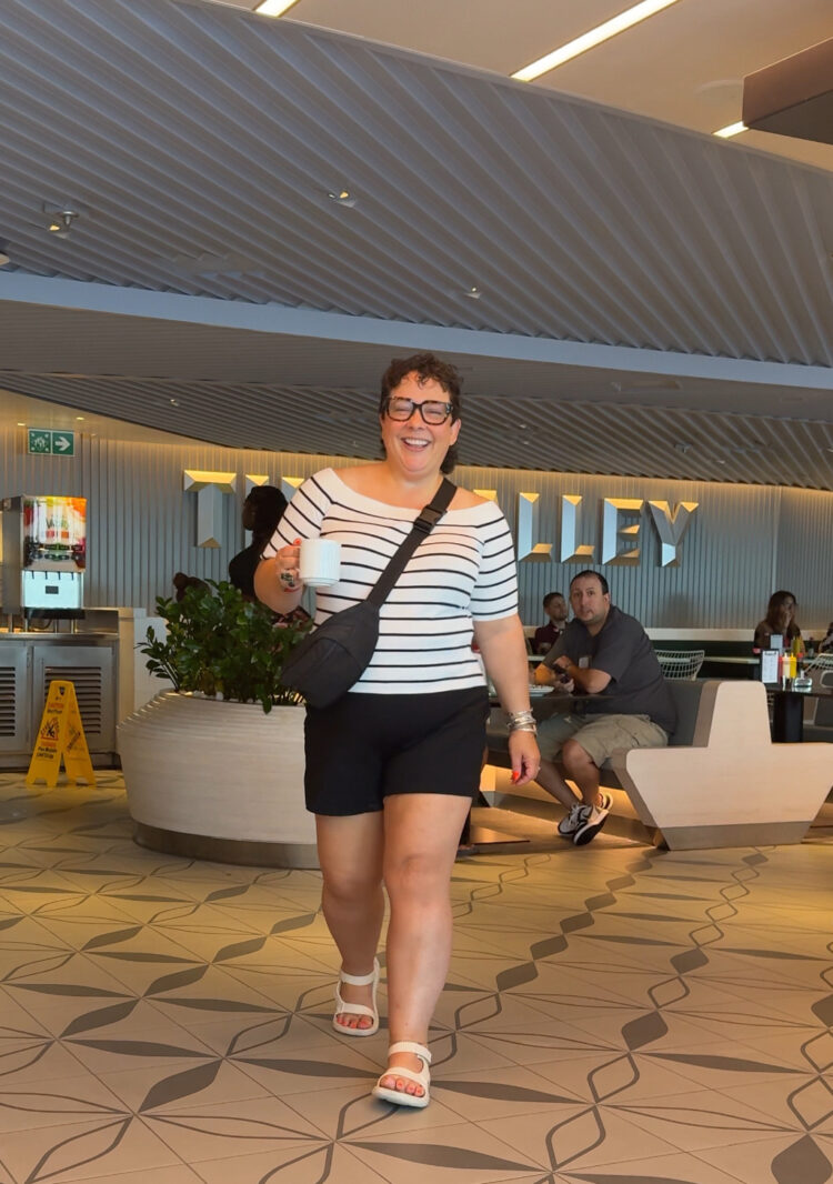 what I wore on a virgin voyages cruise during the day