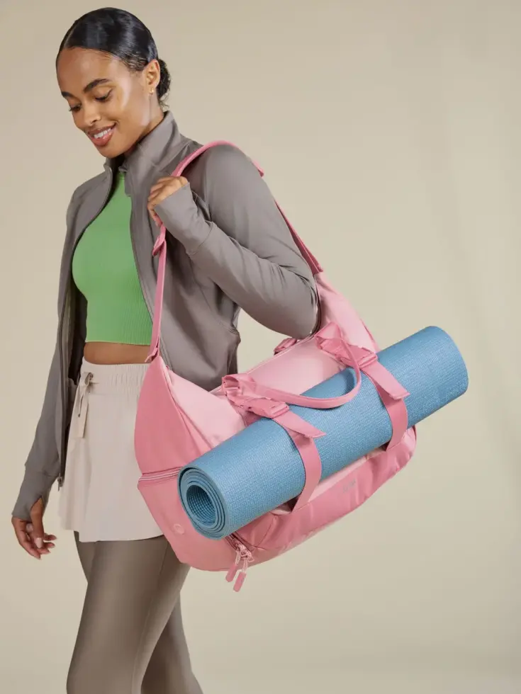 Calpak Fit Gym Duffel in Tea Rose