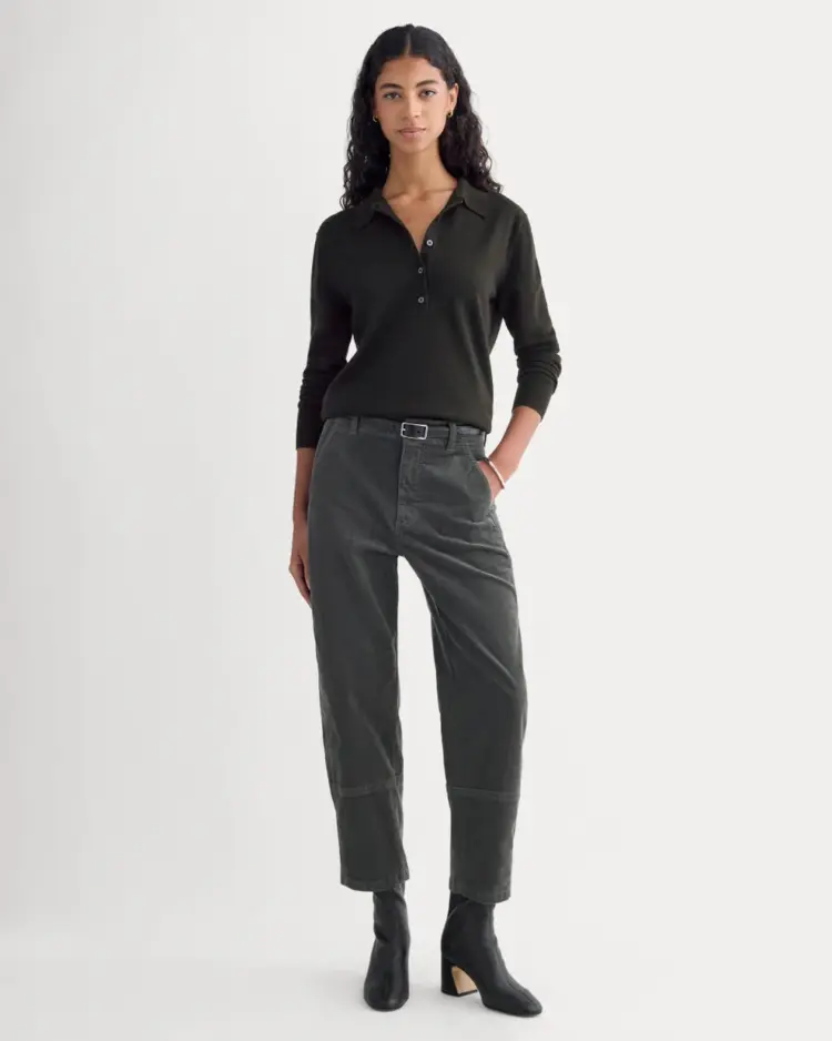 What Shoes Does One Wear with Barrel Jeans in the Winter? 4 everlane corduroy barrel jeans with ankle boots