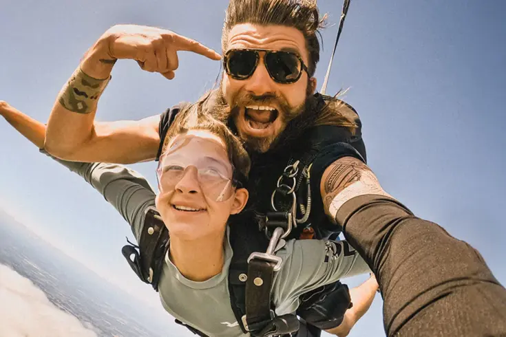 ombraz armless sunglasses classic tortoise grey 2