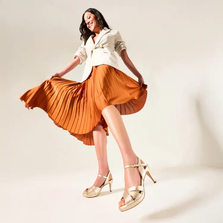  calla emily sandals in champagne leather