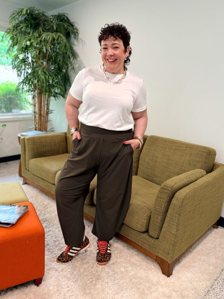 What Are the Best Travel Pants for Women: 9 Extended Size Options Reviewed  | Wardrobe Oxygen | Real-Life Style Advice for Women Over 40 | Alison Gary