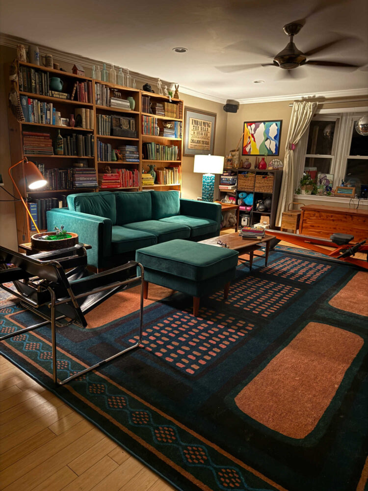 alison gary of wardrobe oxygen living room with Albany Park sofa and Ruggable rug from AD collection