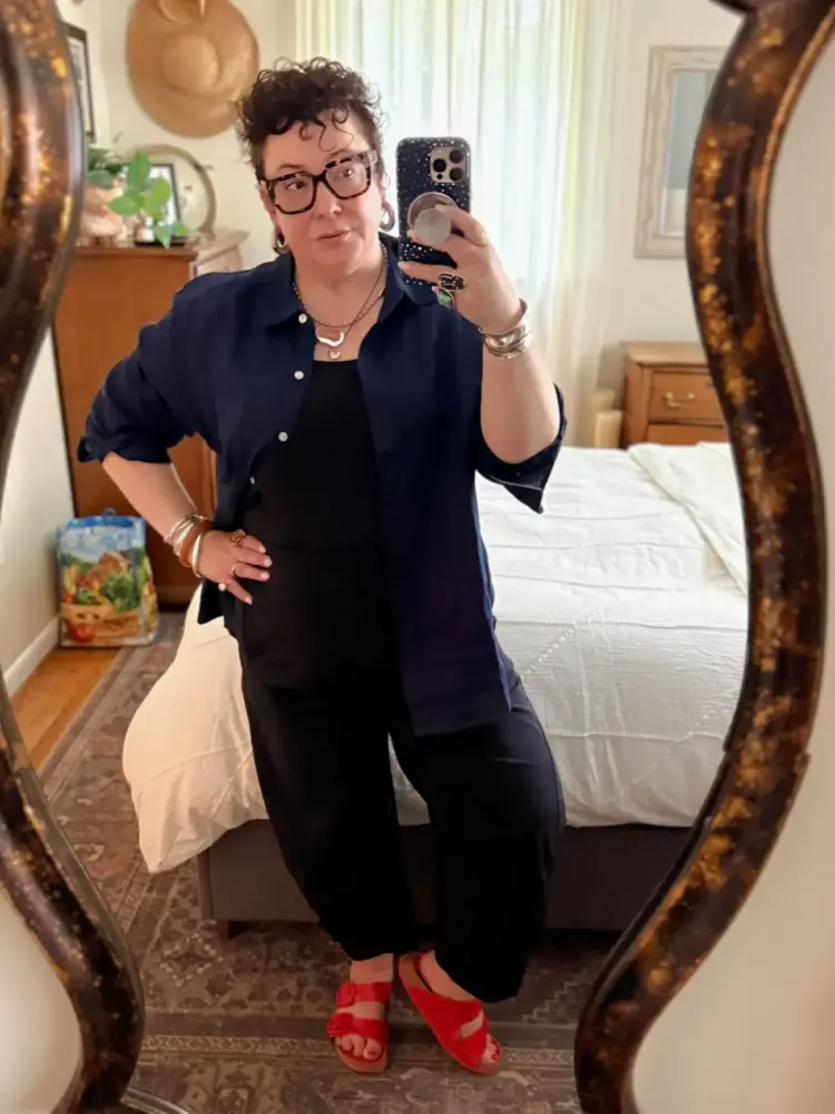 How to Style Ruti On the Loose Pants: Outfit Ideas for Real Life 4 Alison wearing the Ruti on the loose pants with a Chico's microfiber tank, linen shirt, and sandals